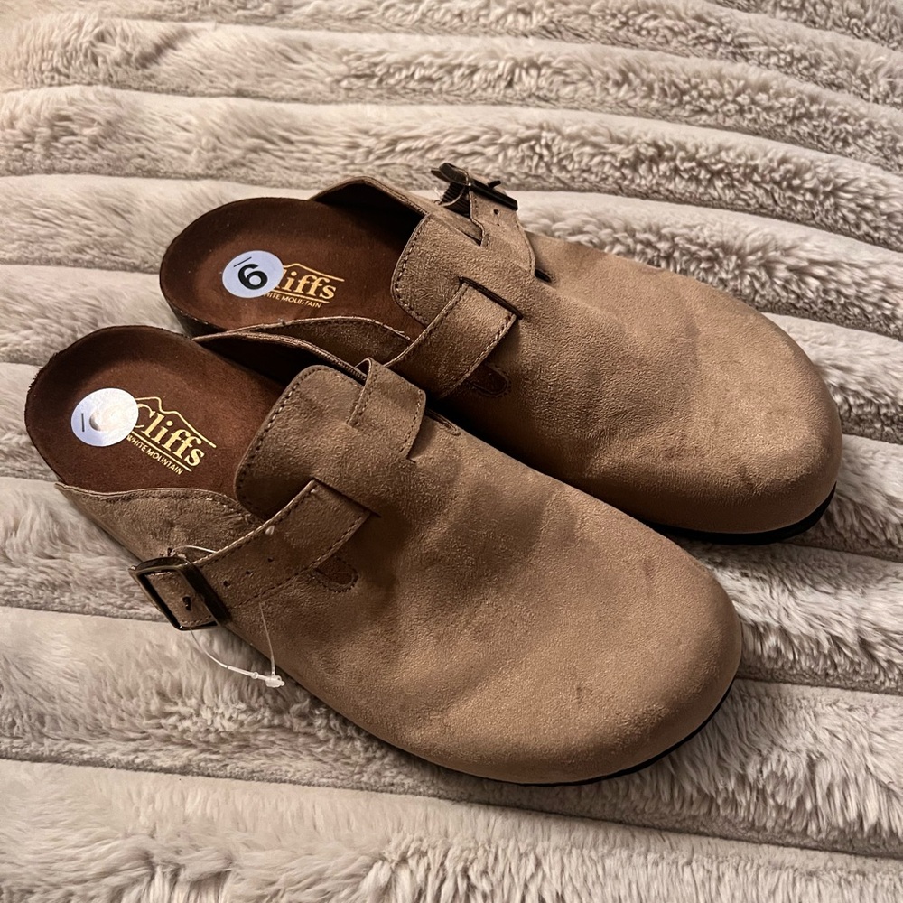 Women’s clog mules